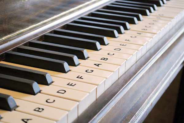 học đàn piano cho người mới bắt đầu