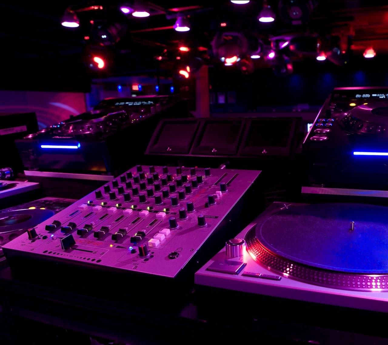 2160x1920 Music DJ Colorful. Wallpaper 384396